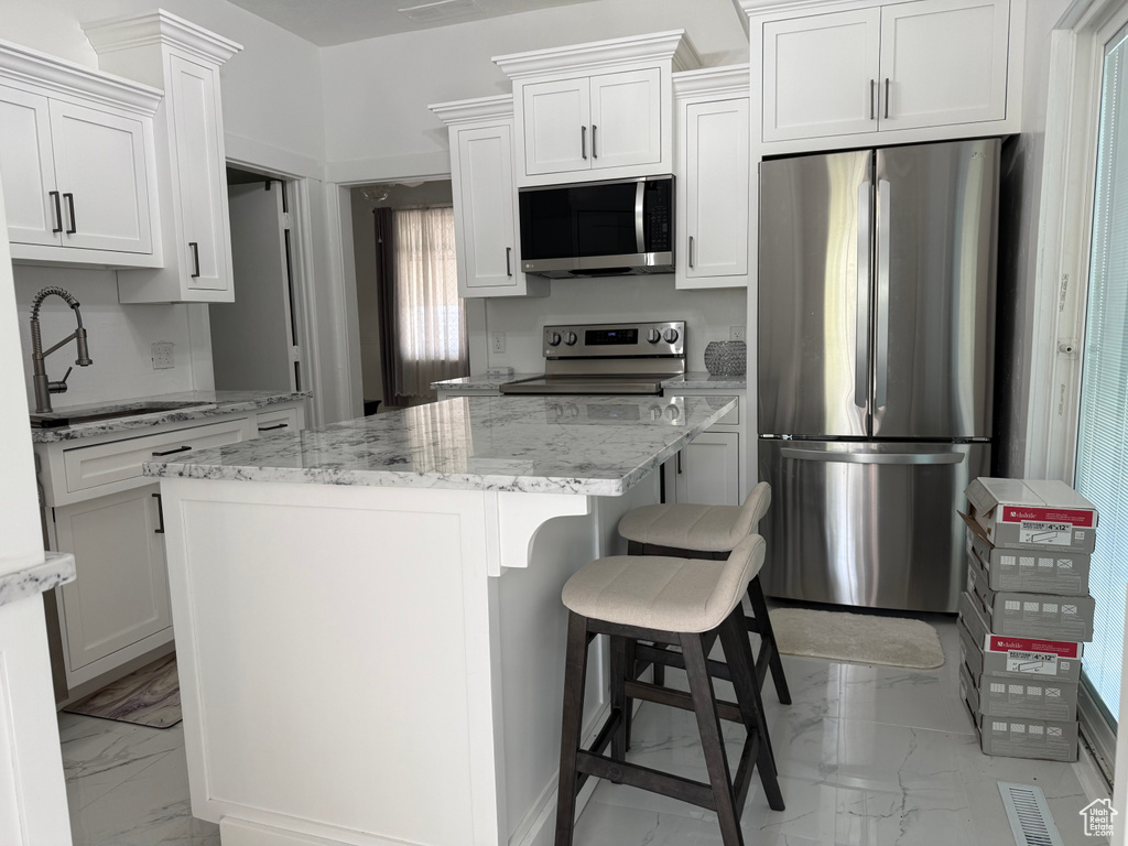 Photo 9 for MLS #2105615 at 322 N 400 West