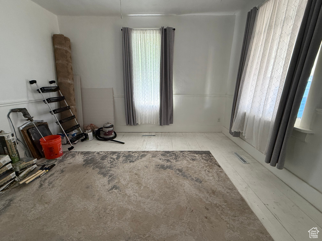 Photo 3 for MLS #2105615 at 322 N 400 West