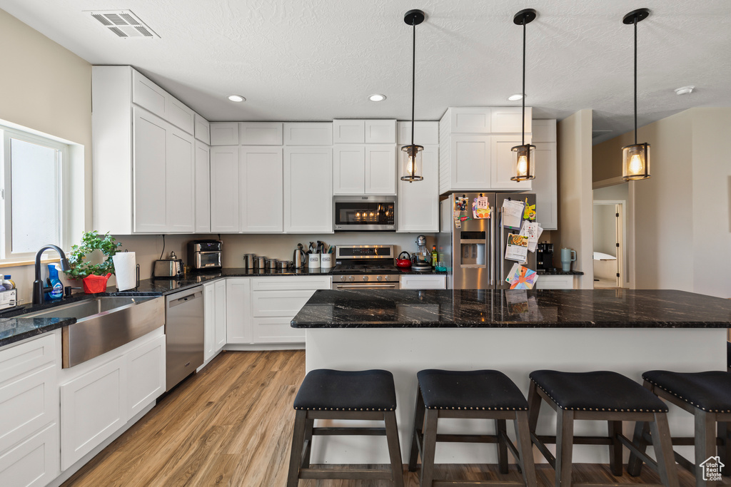 Photo 3 for MLS #2105616 at 1218 E Highline Rd