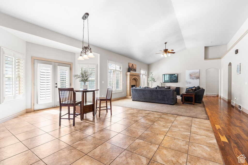 Photo 8 for MLS #2105617 at 872 S Wellington Dr