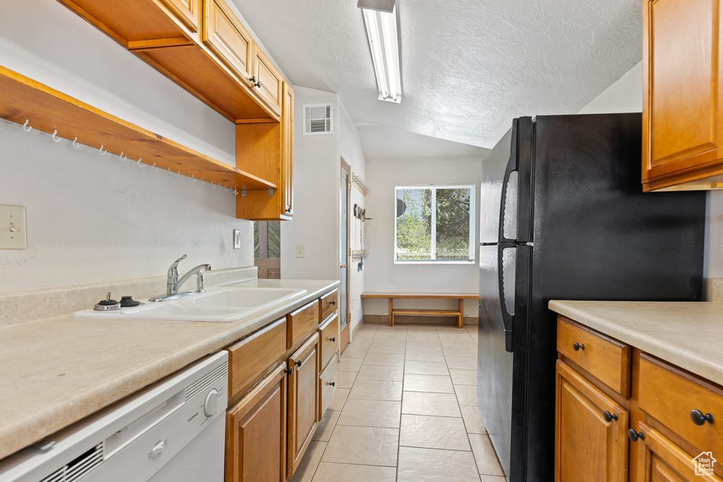 Photo 4 for MLS #2105619 at 1514 N Rome Way