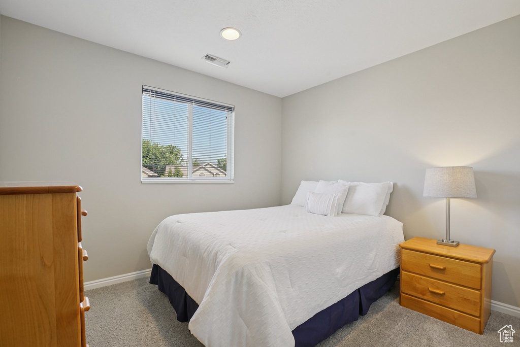 579 E VILLAGER LN Midvale, UT 84047