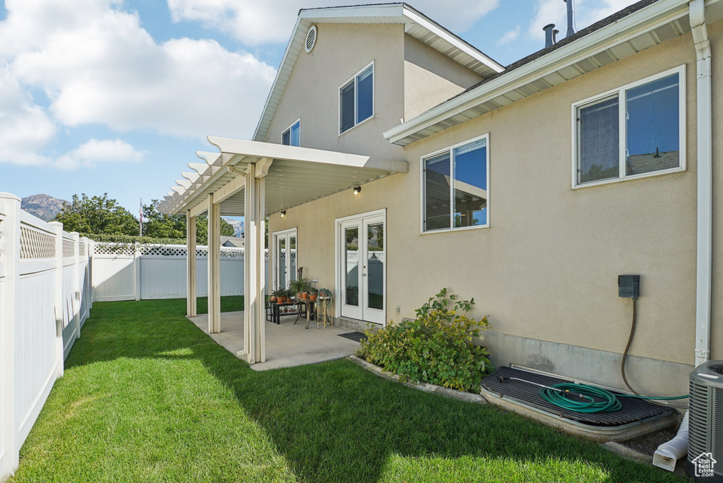 579 E VILLAGER LN Midvale, UT 84047
