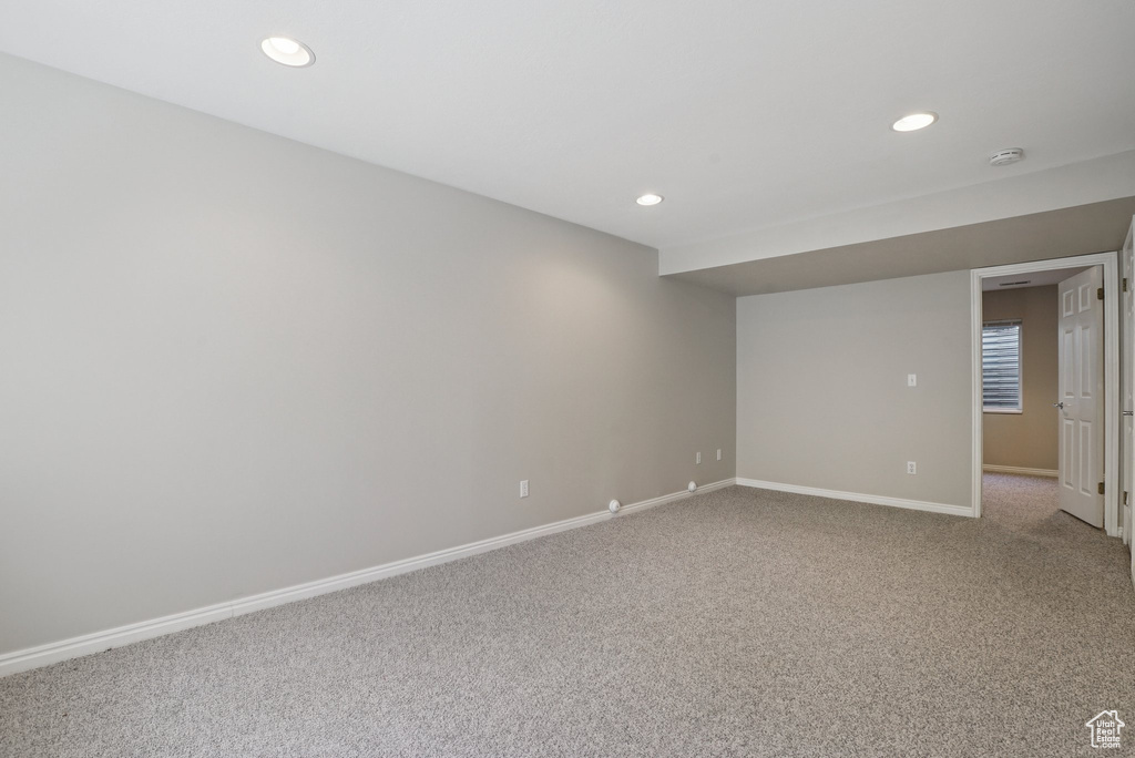 579 E VILLAGER LN Midvale, UT 84047