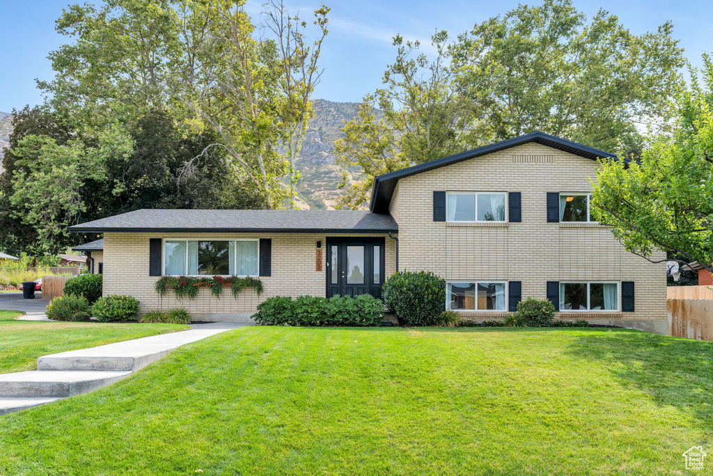 3202 CHEROKEE LN Provo, UT 84604