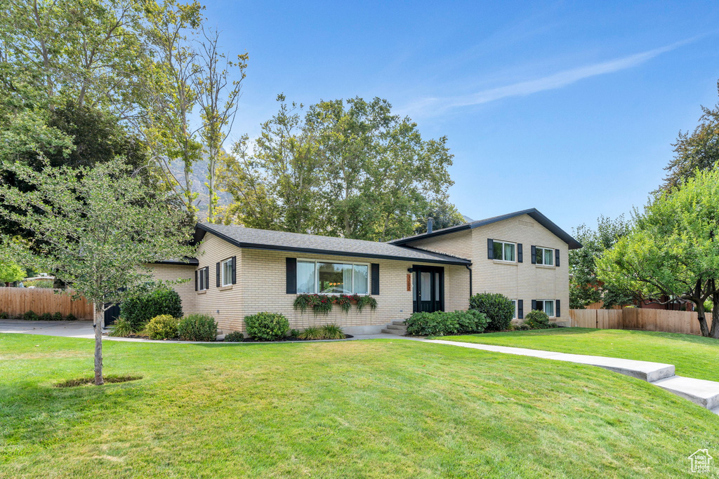 3202 CHEROKEE LN Provo, UT 84604