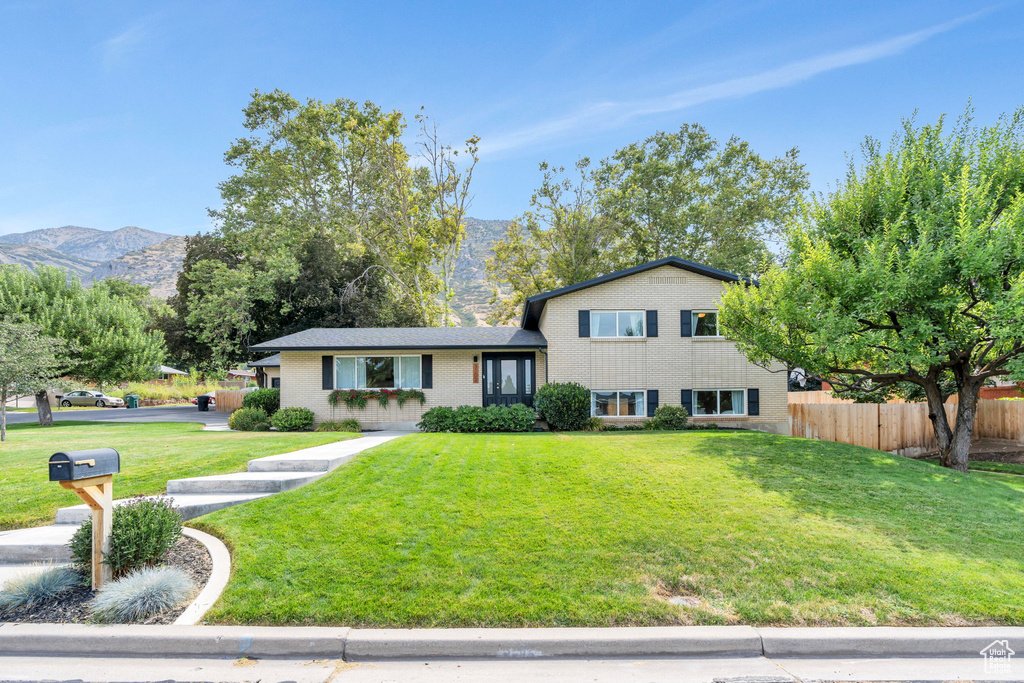 3202 CHEROKEE LN Provo, UT 84604