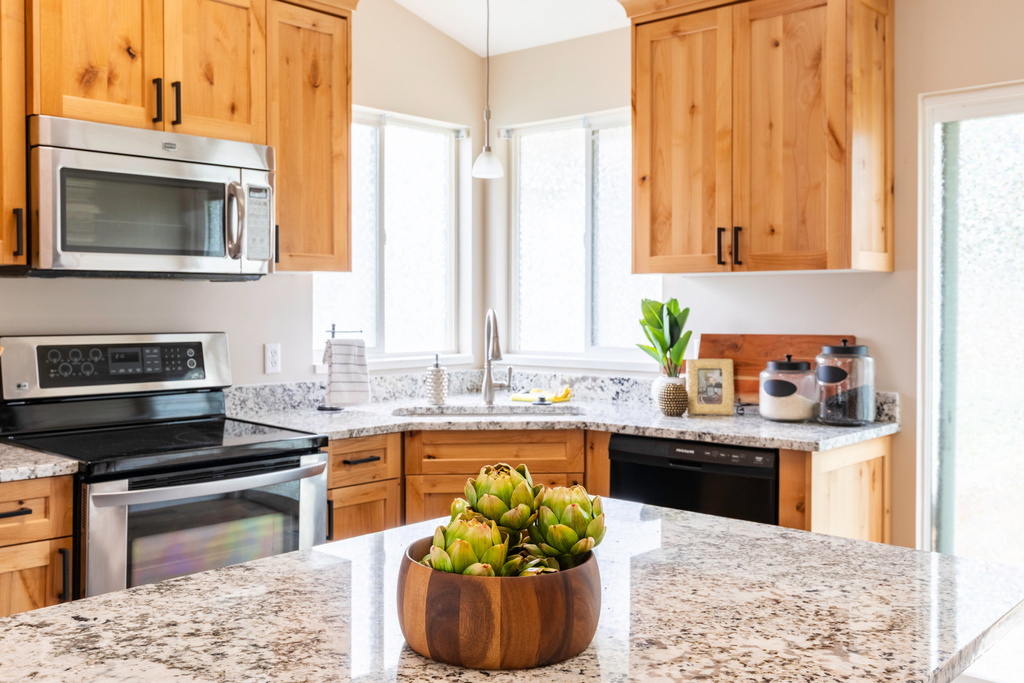 13908 S LITTLE WATER PEAK CIR Riverton, UT 84096
