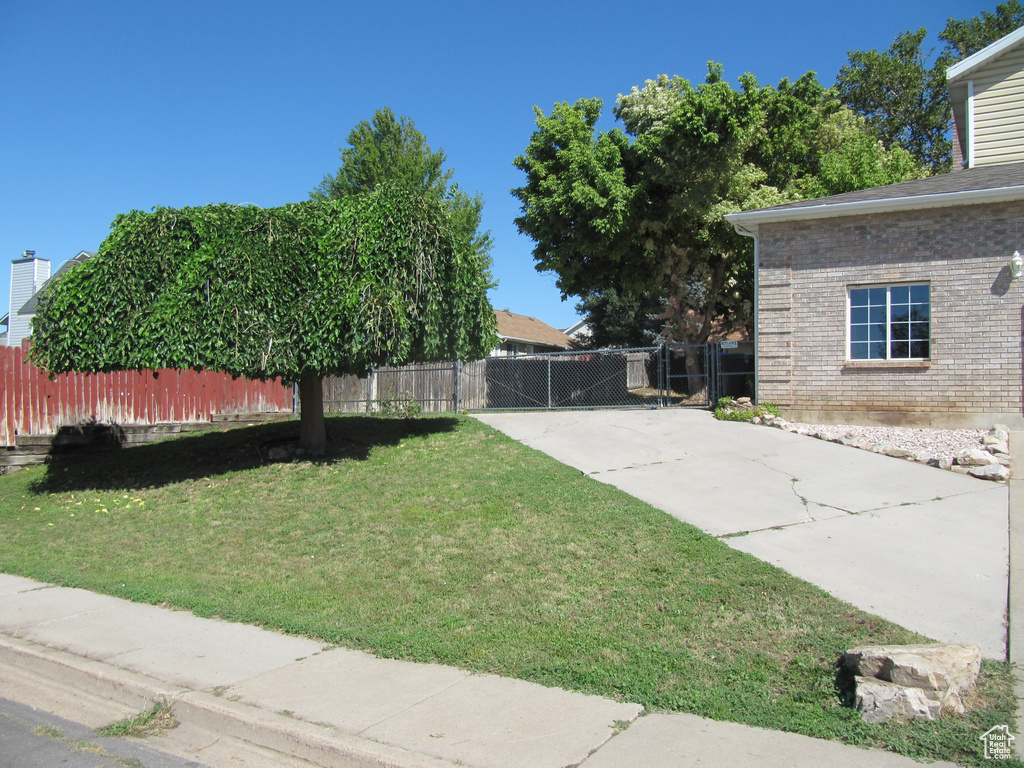 544 E 3100 N North Ogden, UT 84414