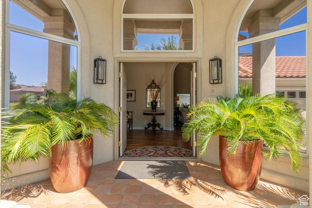 Photo 3 for MLS #2105721 at 2244 Putters Cir