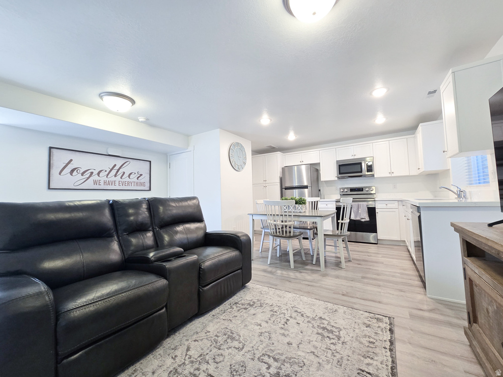 630 S PLUM CREEK LN Ogden, UT 84404