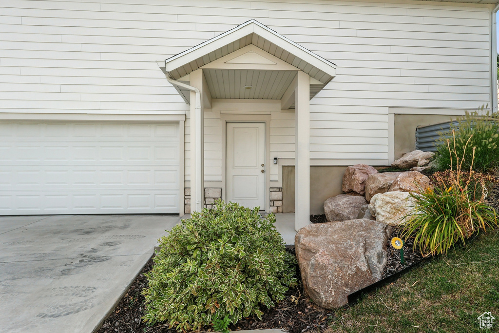 630 S PLUM CREEK LN Ogden, UT 84404