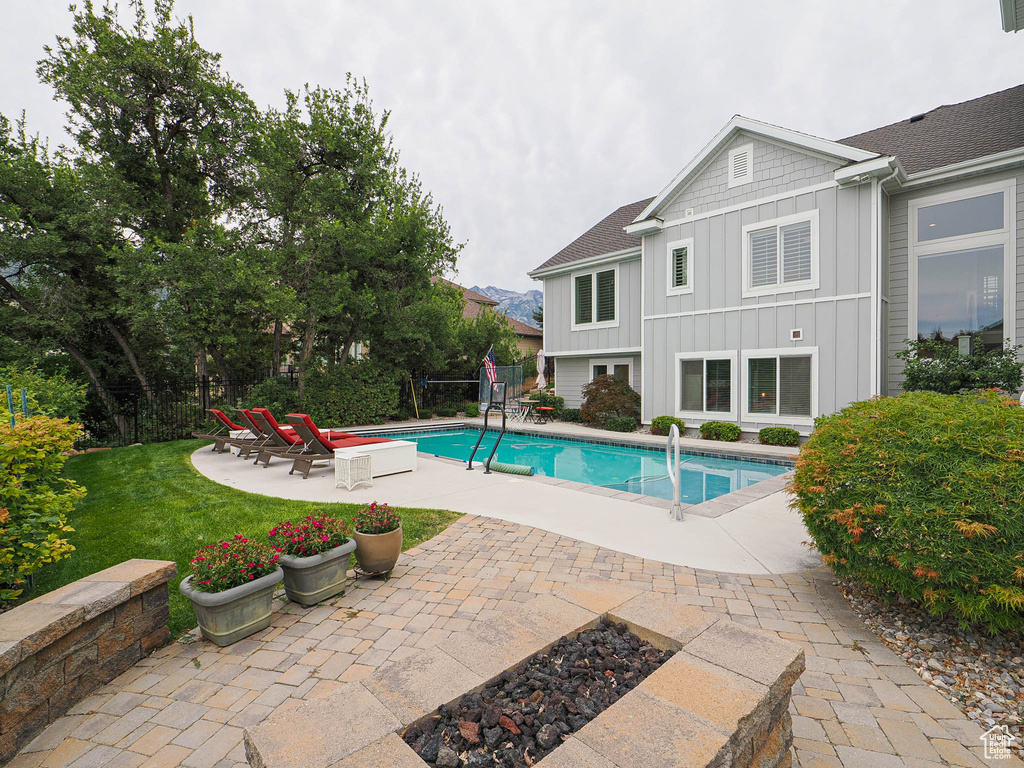 2419 E ROYAL PINE CV Cottonwood Heights, UT 84093