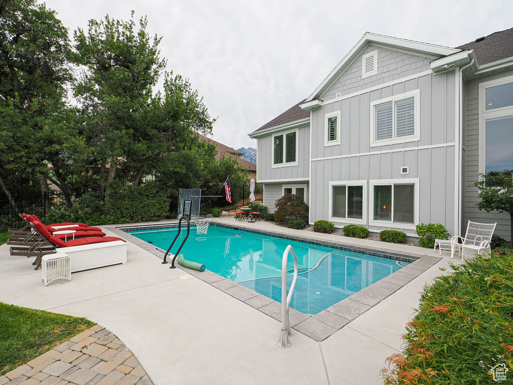 2419 E ROYAL PINE CV Cottonwood Heights, UT 84093