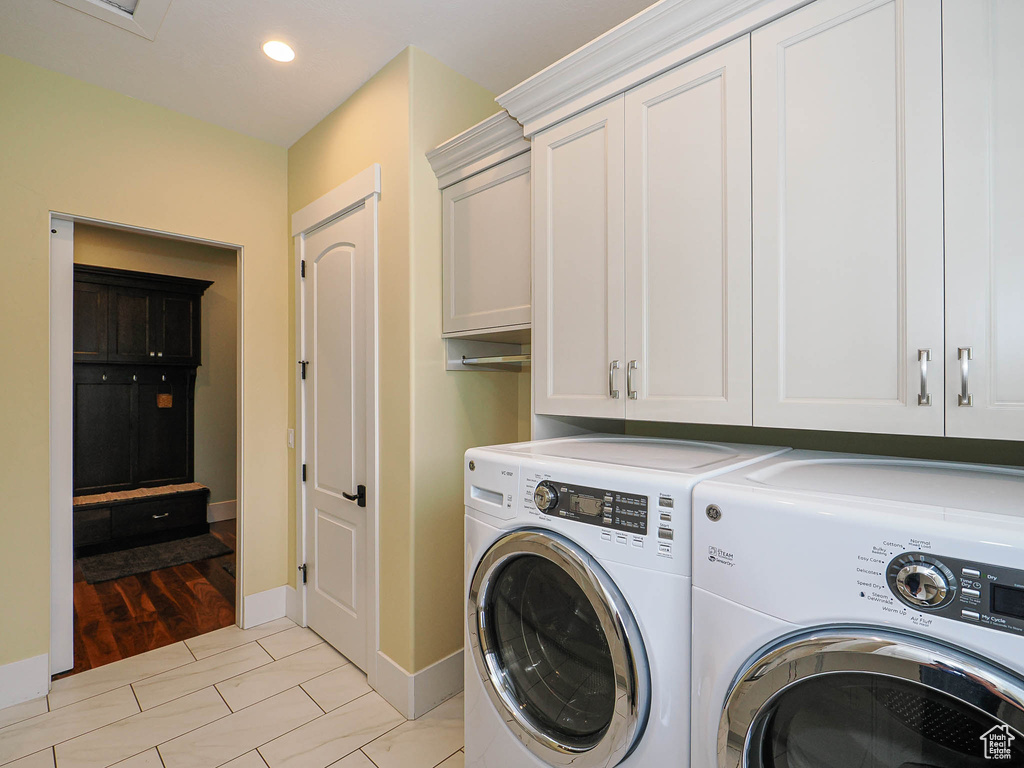 2419 E ROYAL PINE CV Cottonwood Heights, UT 84093