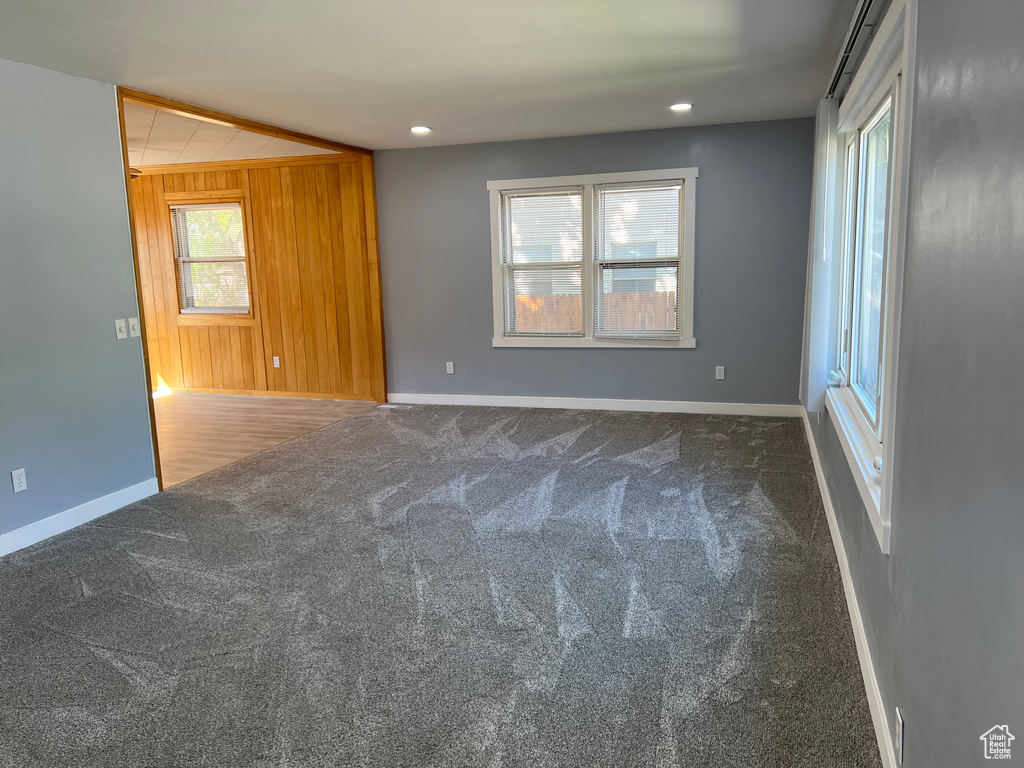 Photo 3 for MLS #2105731 at 505 Kiesel Ave