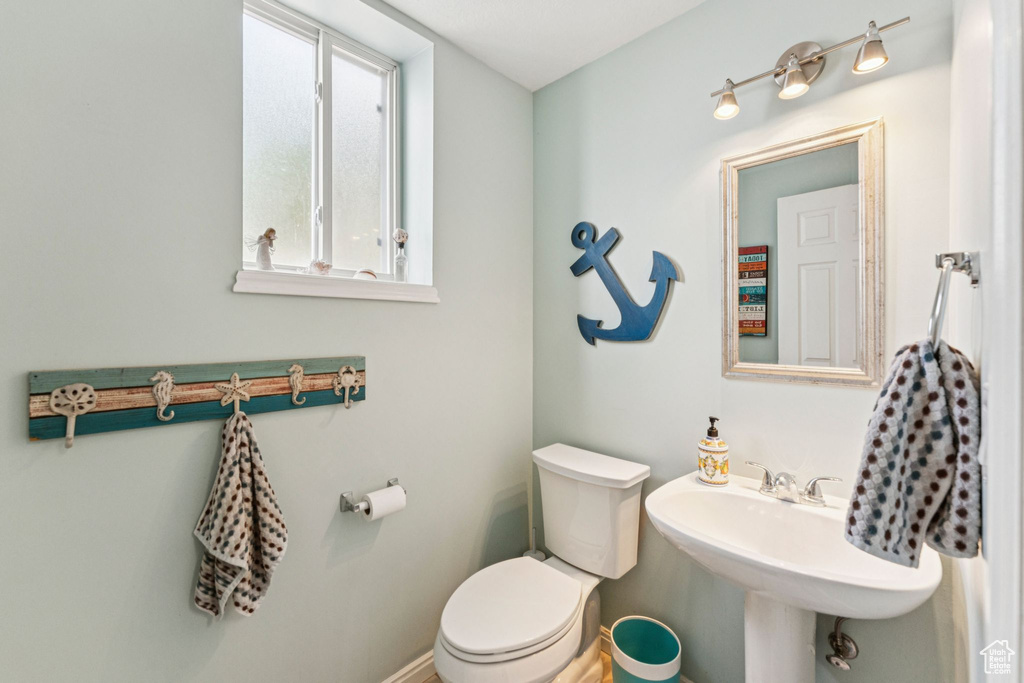 3033 S 400 E Bountiful, UT 84010