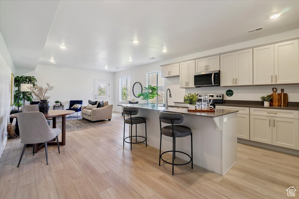 1612 E LIVI LN #3 Saratoga Springs, UT 84043