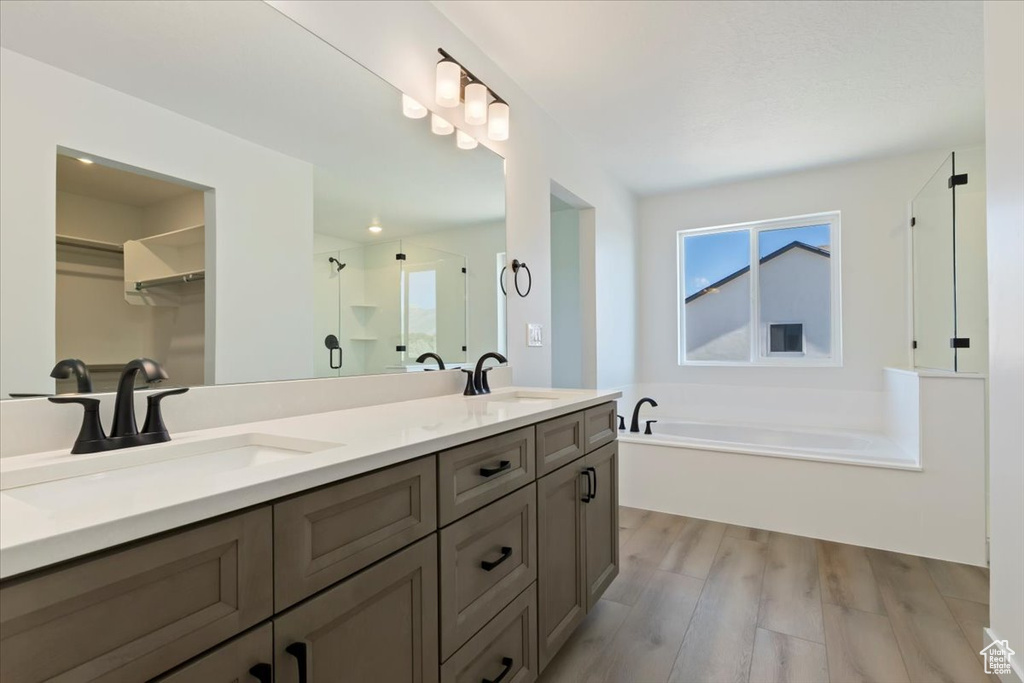 Photo 21 for MLS #2105764 at 1612 E Livi Ln #3