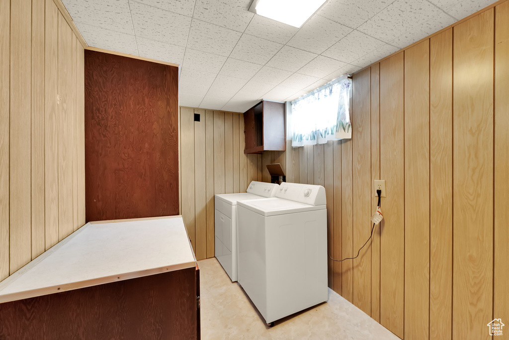 437 W CORNELL DR Midvale, UT 84047