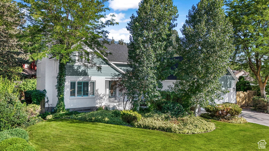 8965 S QUAIL RUN DR Sandy, UT 84093