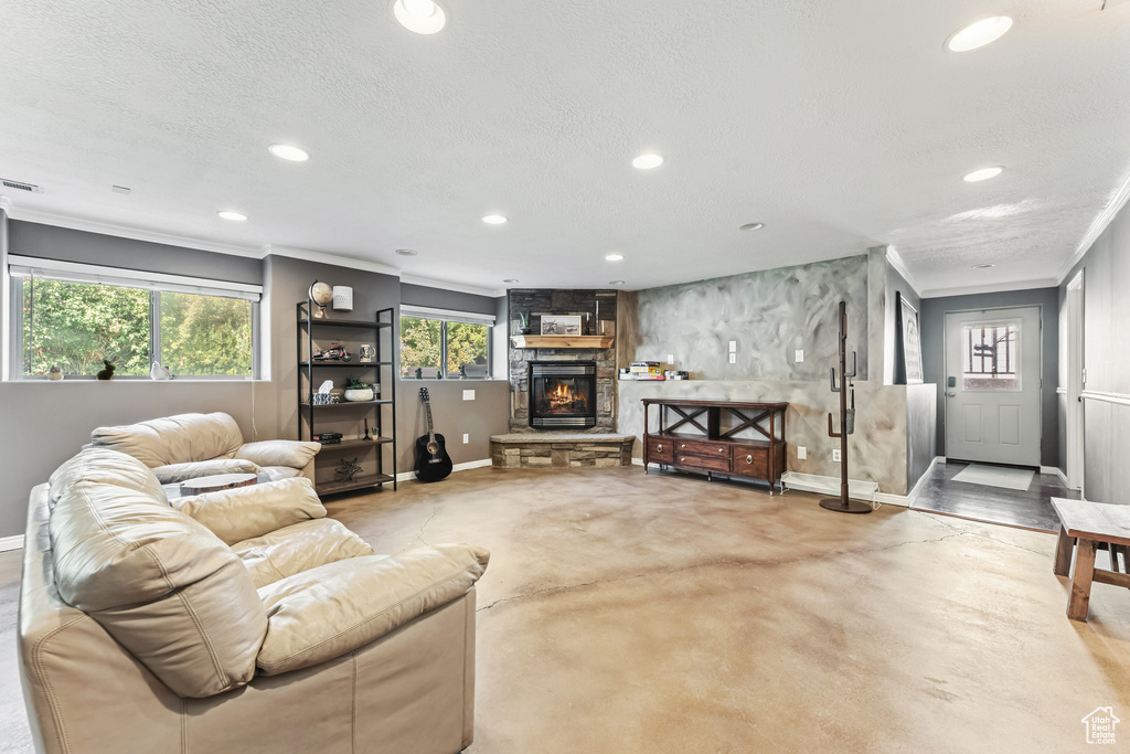 6759 S SADDLE BLUFF DR Murray, UT 84123