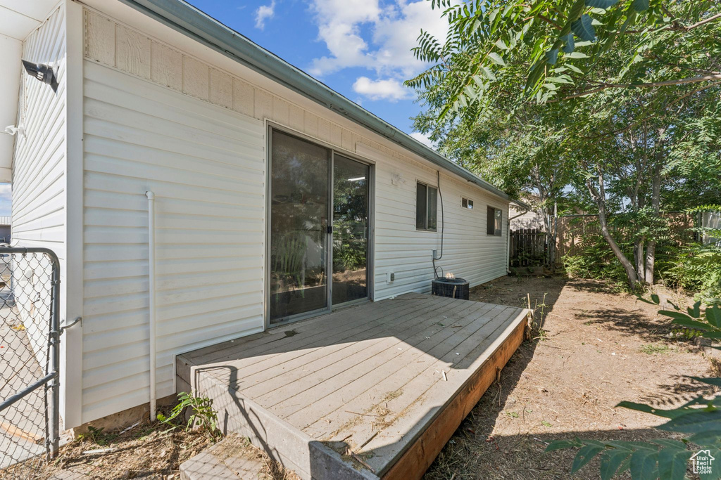 Photo 15 for MLS #2105778 at 551 W 720 South
