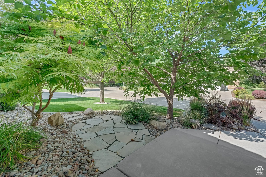 14 SHADOW MOUNTAIN DR Logan, UT 84321