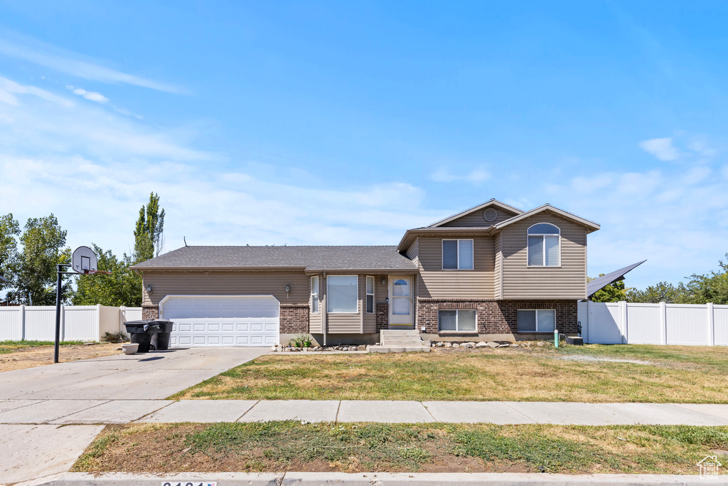 2121 N 550 W Clinton, UT 84015