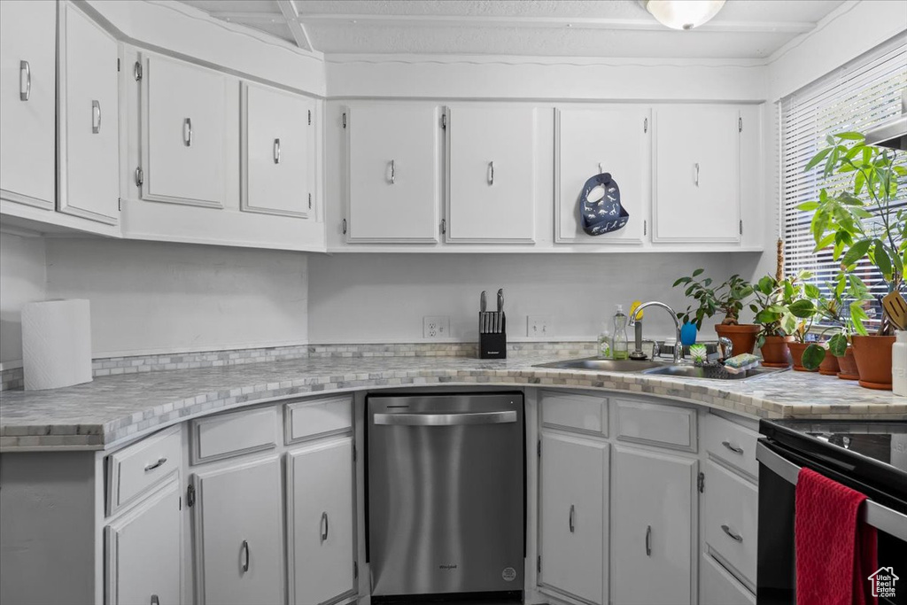 Photo 15 for MLS #2105798 at 2875 N Hill Field Rd #17