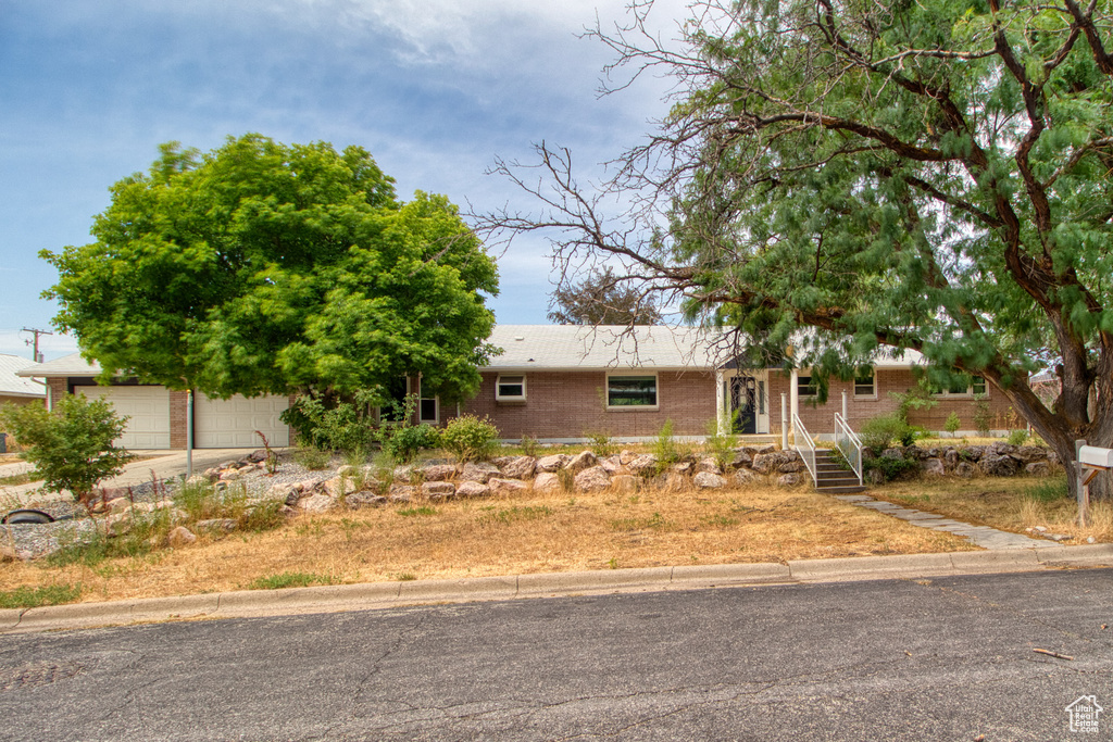 Photo 19 for MLS #2105813 at 2017 Polk Ave