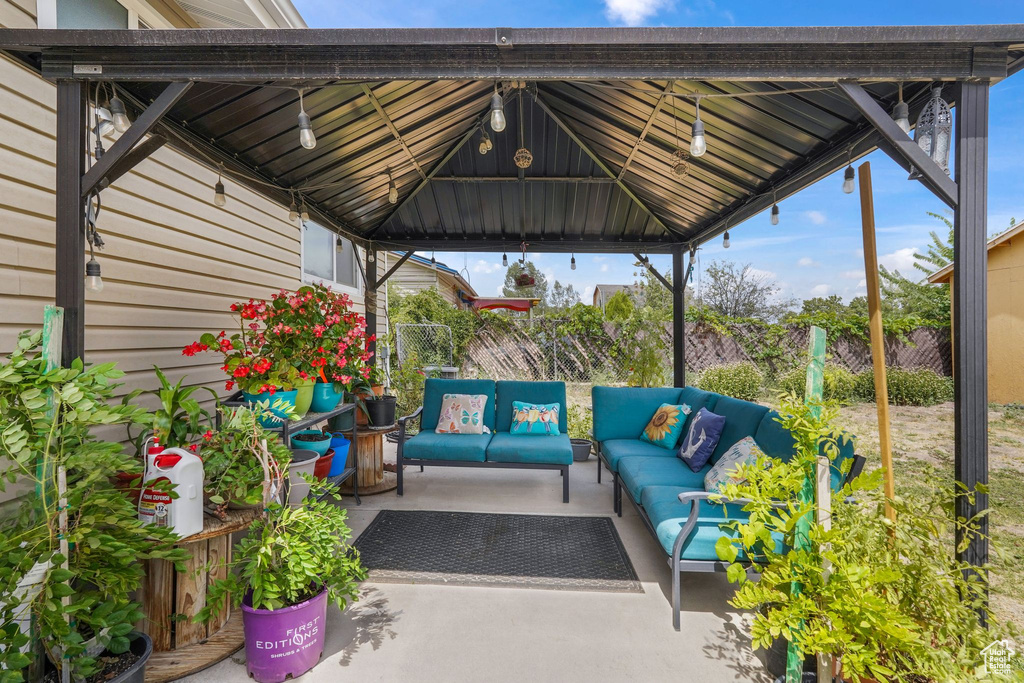 5647 S SARAH JANE DR Salt Lake City, UT 84118