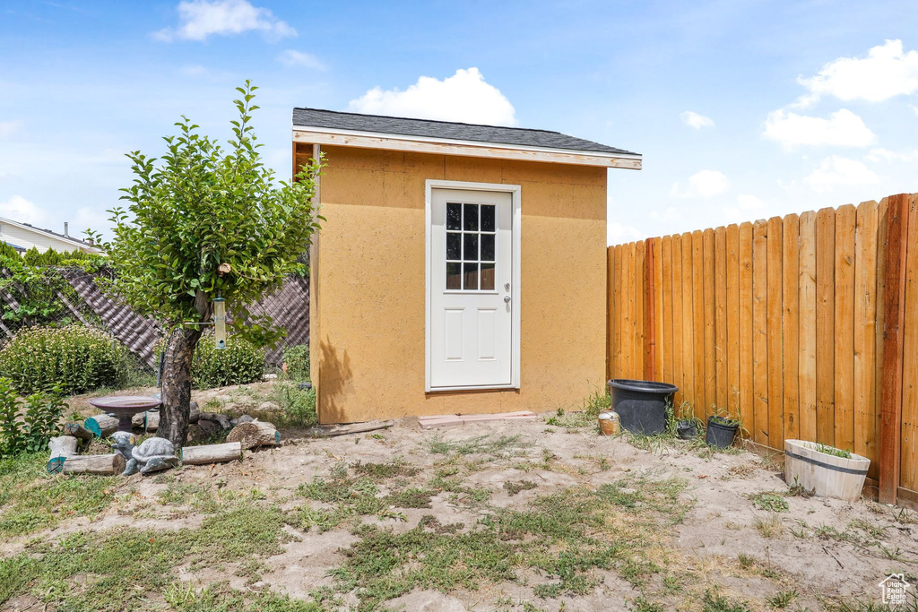 5647 S SARAH JANE DR Salt Lake City, UT 84118