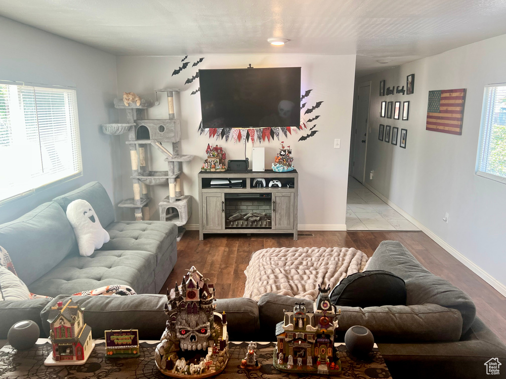 Photo 4 for MLS #2105859 at 1350 W 300 North #49