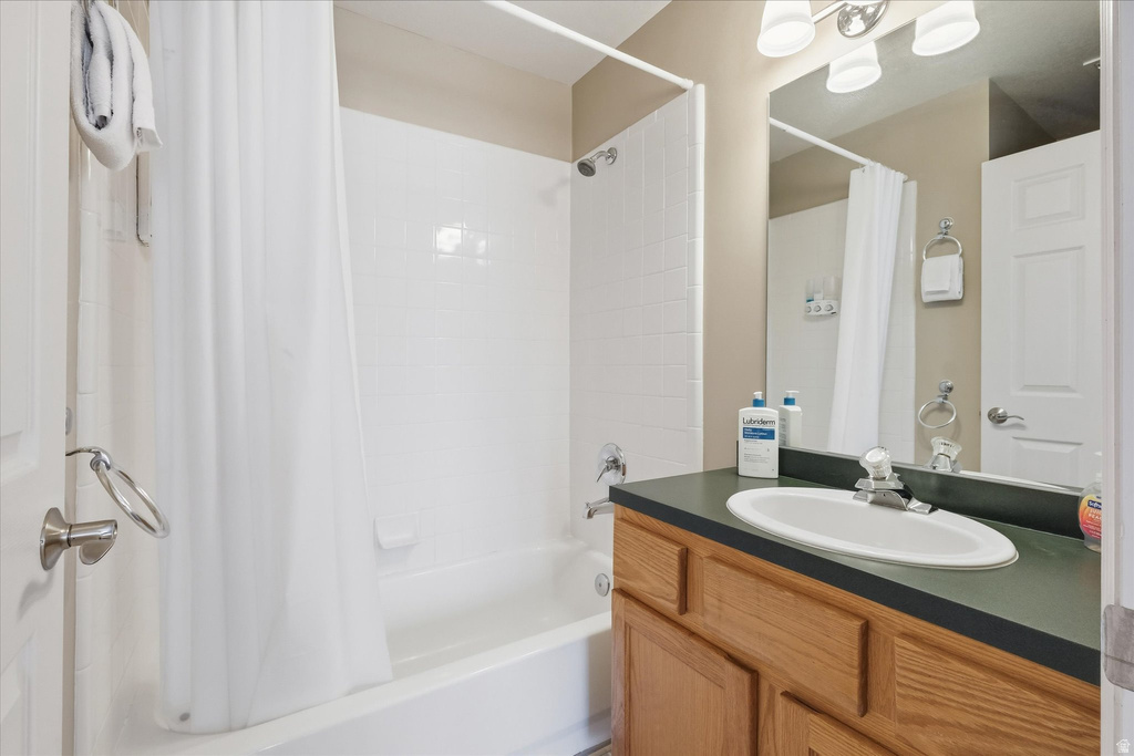 929 N HARBOR VILLAGE EAST DR #216B Garden City, UT 84028