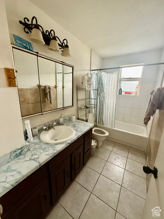 5242 S HAMLET CIR Kearns, UT 84118
