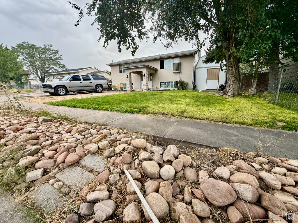 5242 S HAMLET CIR Kearns, UT 84118