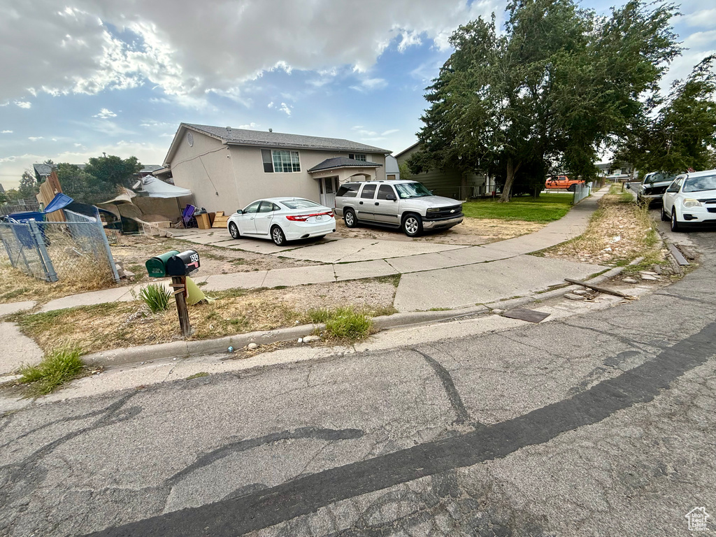 5242 S HAMLET CIR Kearns, UT 84118