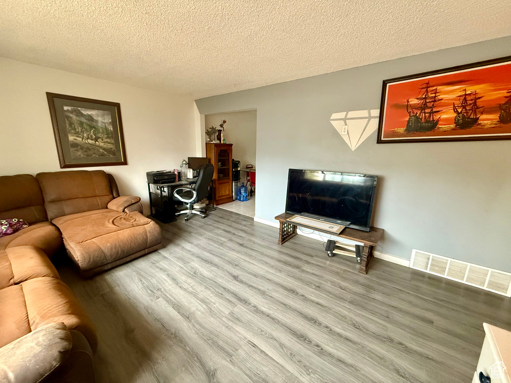 5242 S HAMLET CIR Kearns, UT 84118