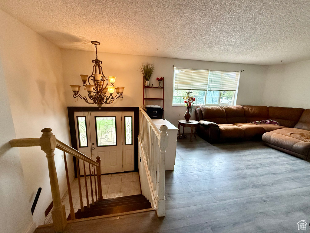 5242 S HAMLET CIR Kearns, UT 84118