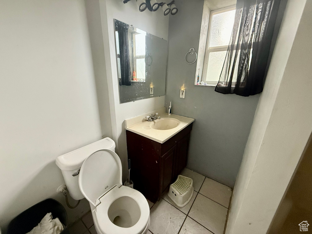 5242 S HAMLET CIR Kearns, UT 84118