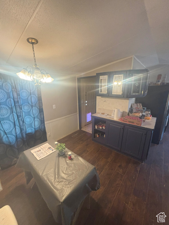 Photo 21 for MLS #2105880 at 2554 Old City Park