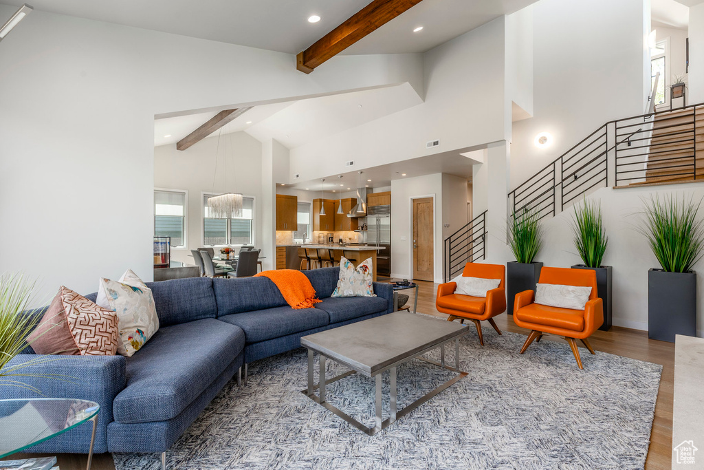 Photo 5 for MLS #2105893 at 158 Ridge Ave