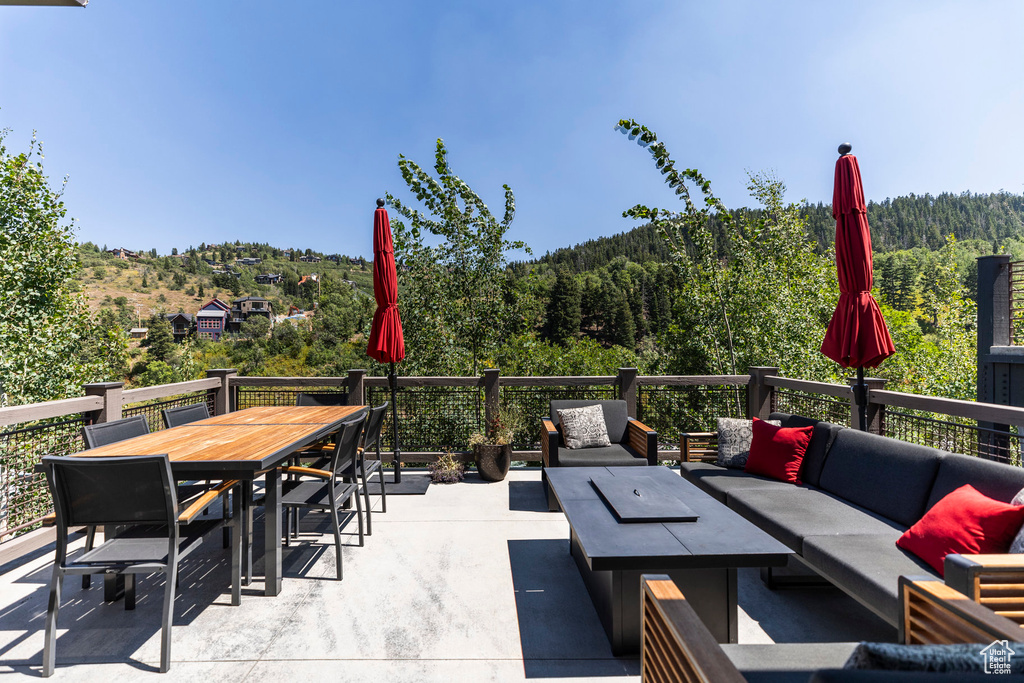 Photo 21 for MLS #2105893 at 158 Ridge Ave