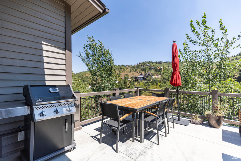 Photo 22 for MLS #2105893 at 158 Ridge Ave