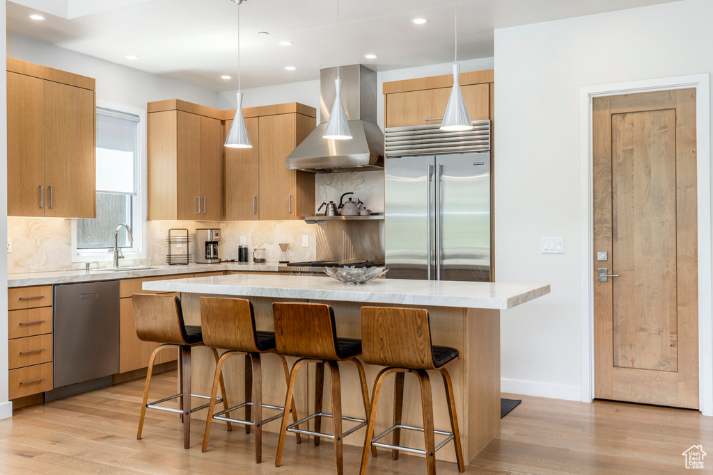 Photo 11 for MLS #2105893 at 158 Ridge Ave