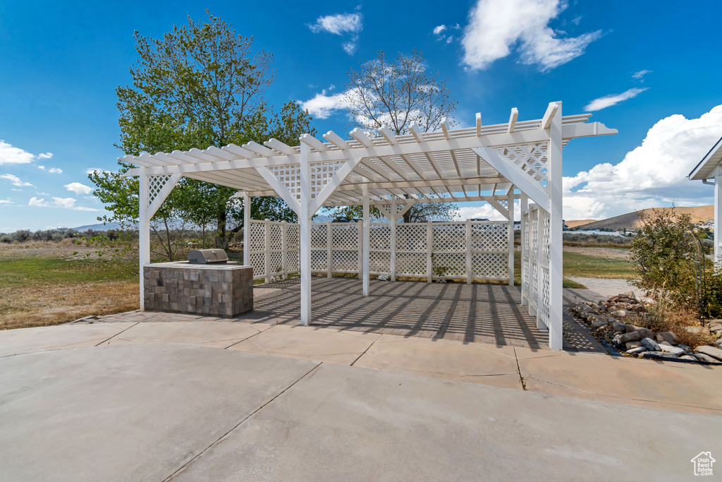 9043 N CEDAR PASS RD Eagle Mountain, UT 84005