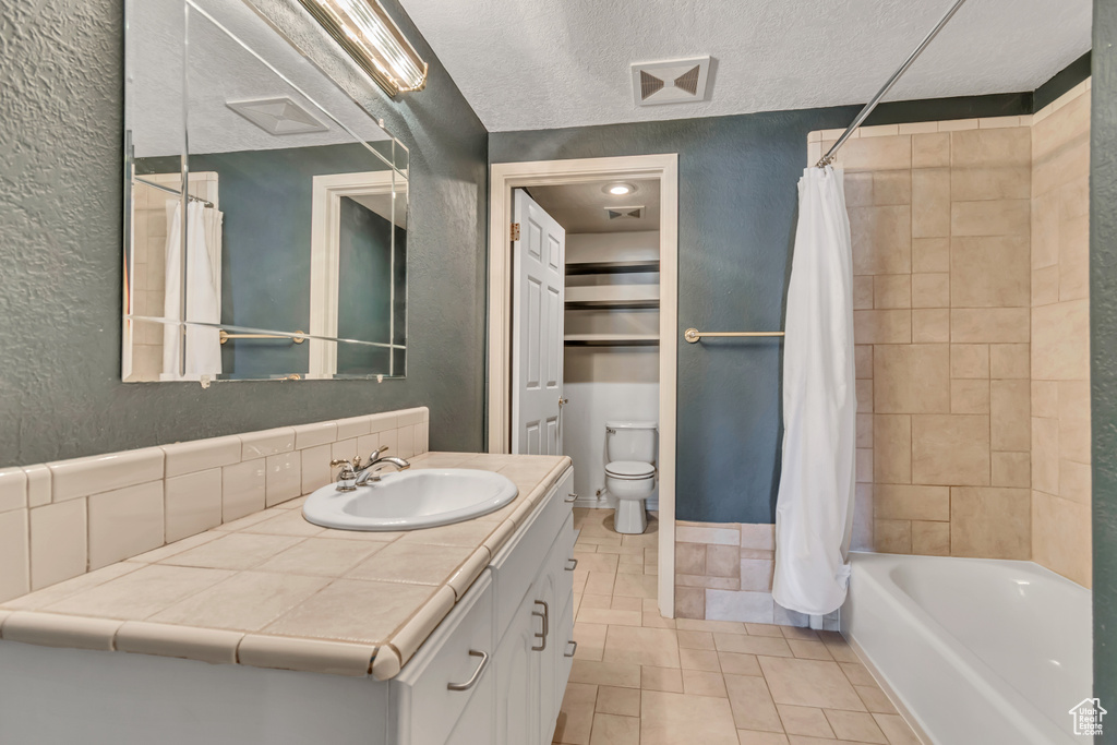 9043 N CEDAR PASS RD Eagle Mountain, UT 84005