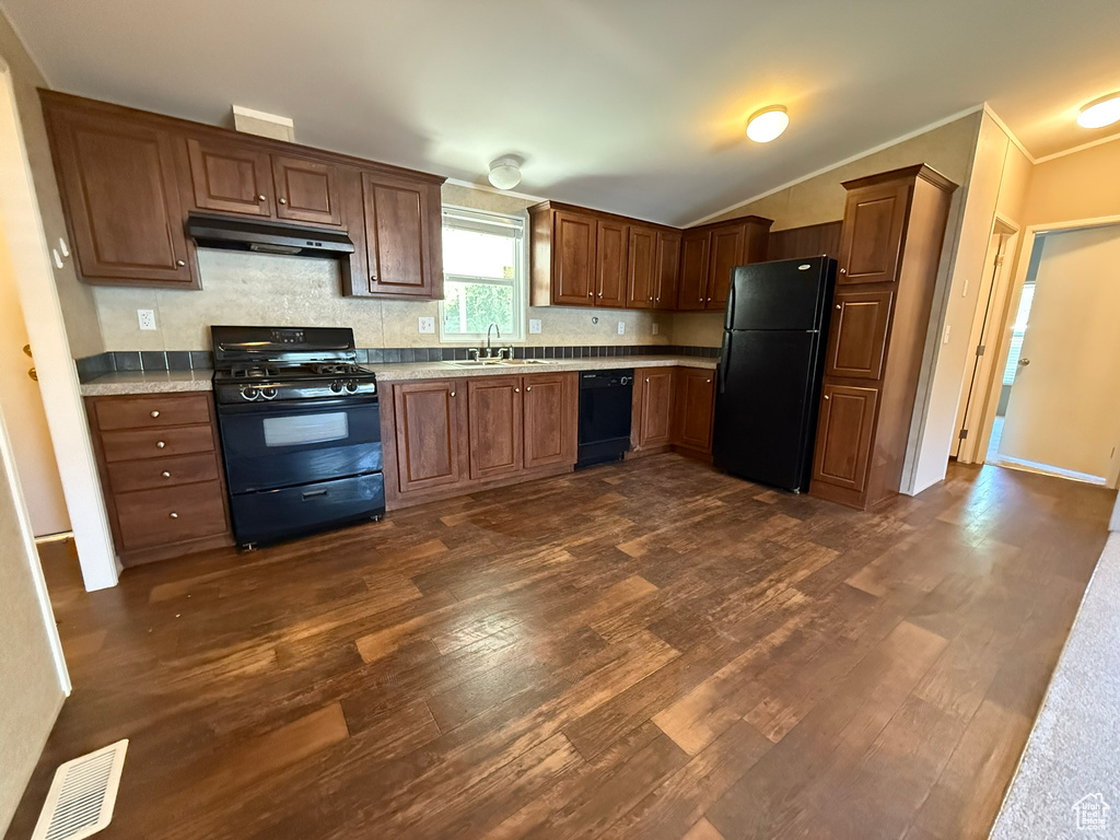 Photo 8 for MLS #2105939 at 330 Pellinore #43