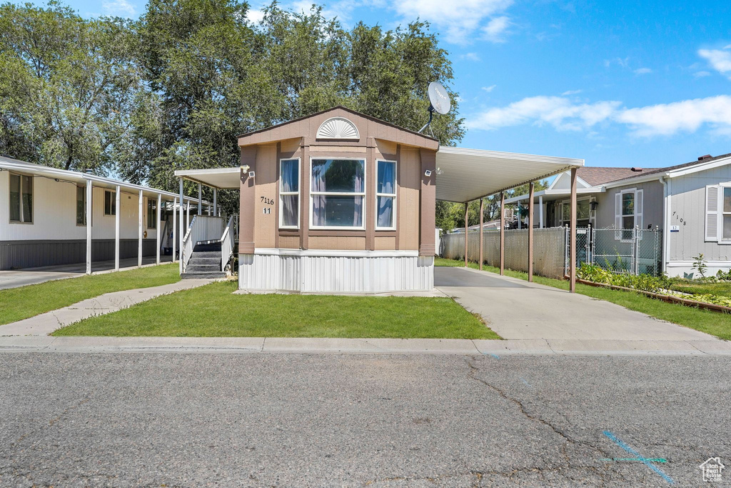 Photo 2 for MLS #2105945 at 7116 W Bendixon Dr #11